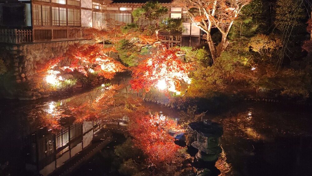 宝登山神社のライトアップ２