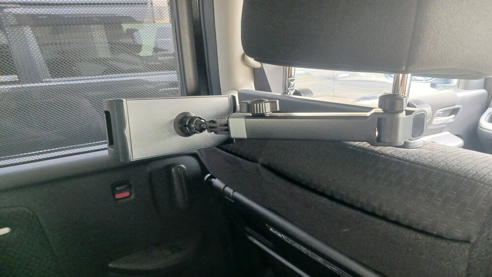 車用タブレットホルダー3